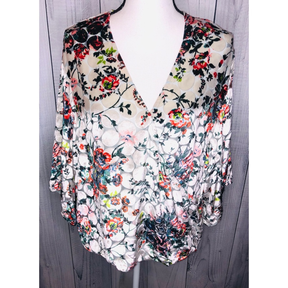 Anthropologie Maeve Umi Velvet Faux Wrap Top V-Neck Floral Boho Sz S - Picture 4 of 9